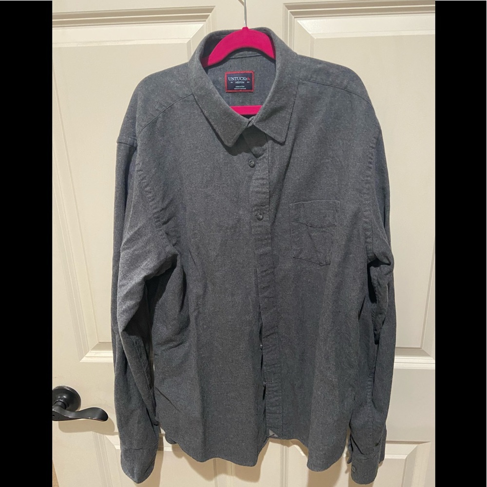 Great UNTUCKit comfort shirt